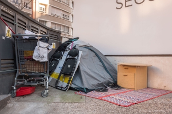 homeless-madrid-shelter-kummerow_202201X2_4618