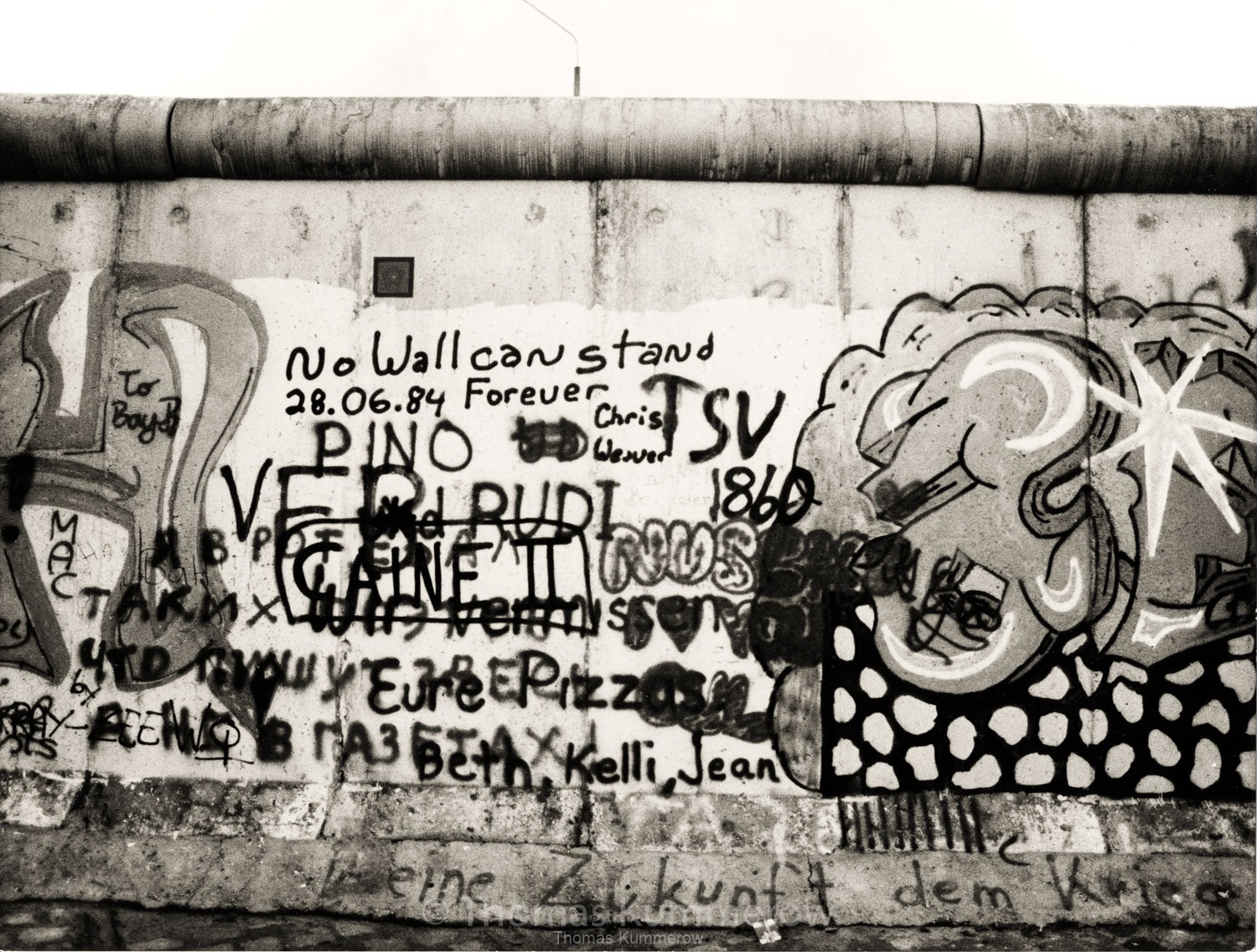 25-berlin-wall-coldwar-border-kummerow-0303