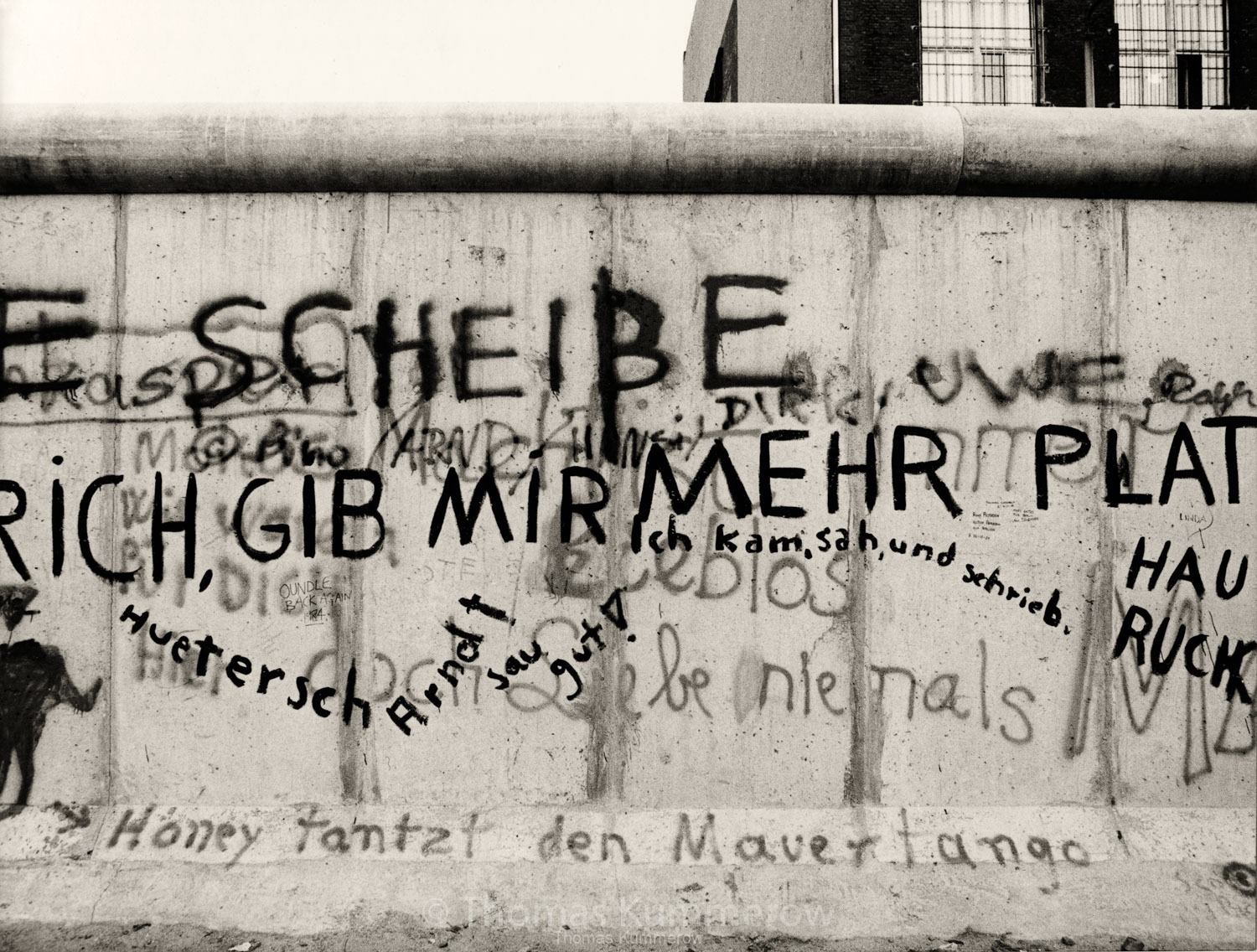 30-berlin-wall-coldwar-border-kummerow-0444